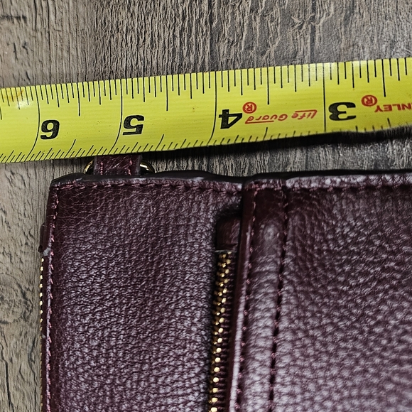 Tommy Hilfiger Maroon Single Zip Wristlet - Picture 6 of 6